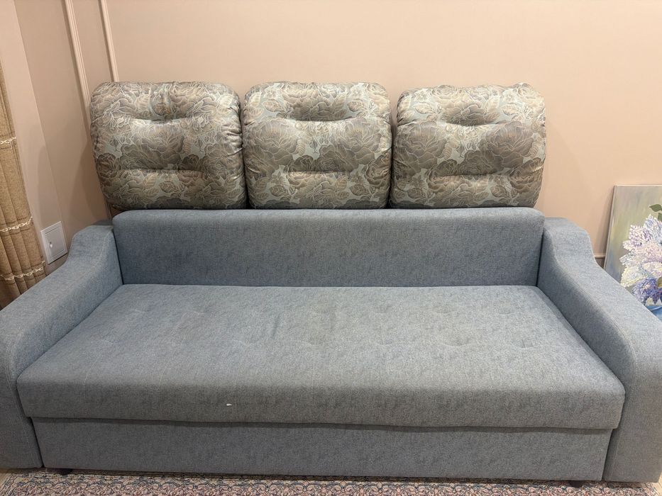 Продам диван в хорошем состоянии