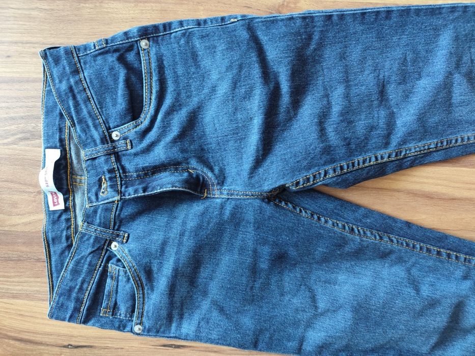 2 броя дънки Levi's