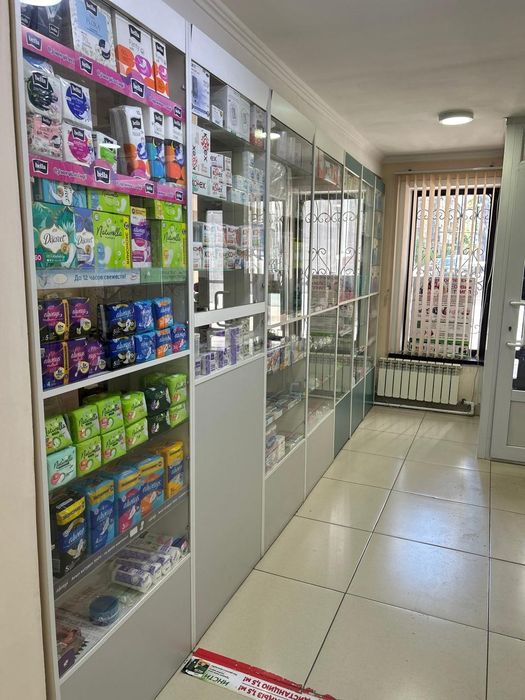 Продам витрины б/у.