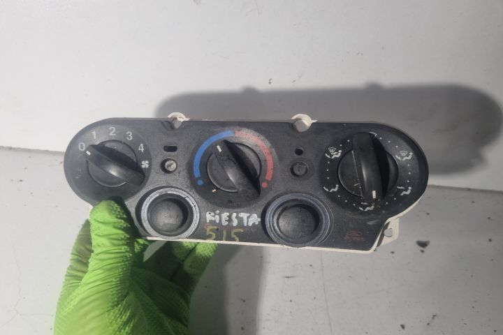 Comanda ventilatie Ford Fiesta a 5-a generatie