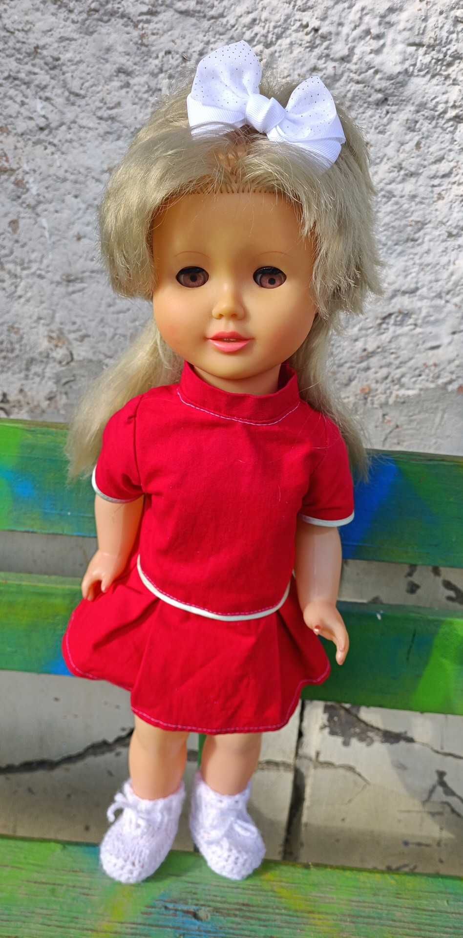 Păpușă Arădeanca Oana, (ochii maroniu).