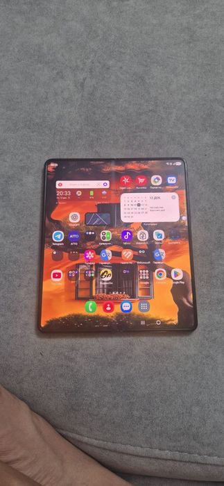 Продам телефоны Samsung fold 5 и Samsung Galaxy S 24