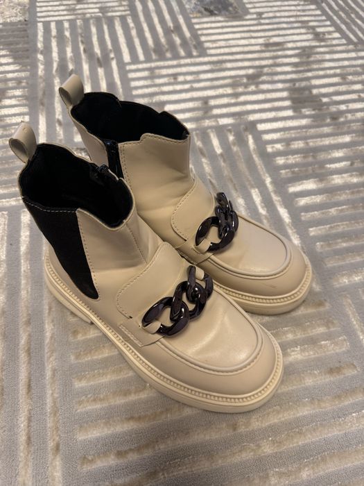 Продам ботинки , один раз одевала