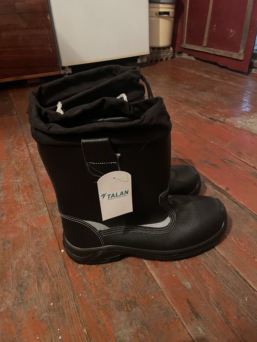 Работчий обувь новый 42р зимний мехом