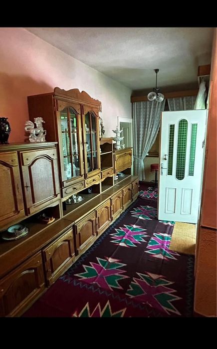 Vând casa în Hateg sau schimb cu apartament