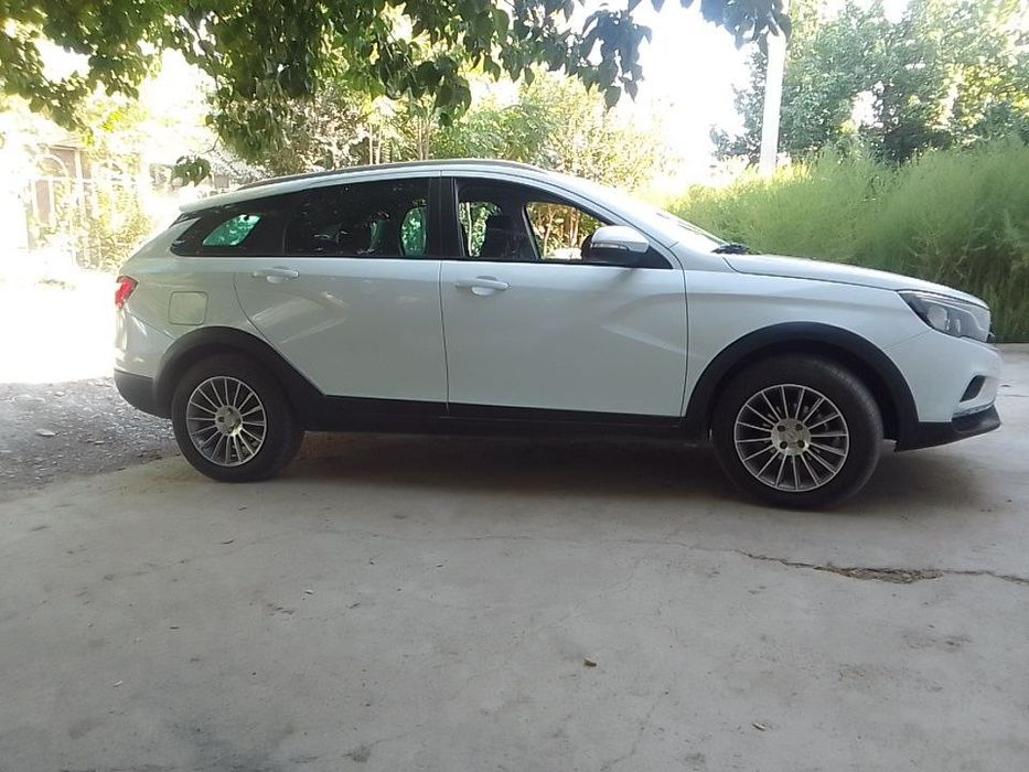 Лада Веста св кросс