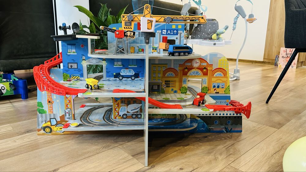 Игрален комплетк влак Hape international