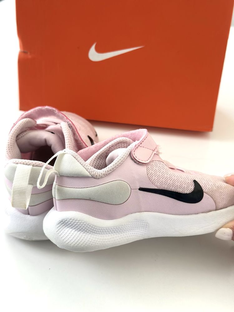 Детски маратонки NIKE