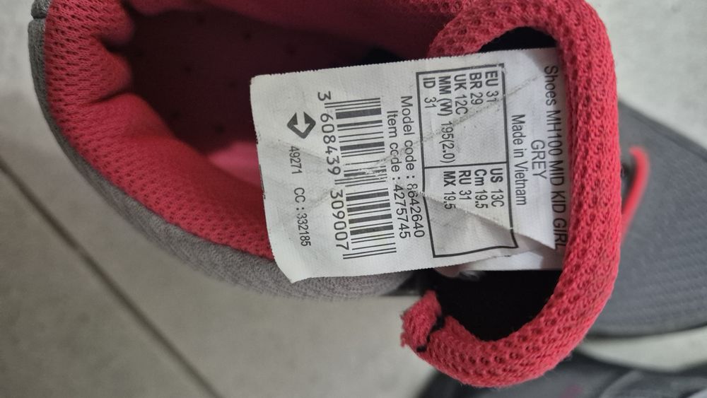 Vând ghete dechatlon