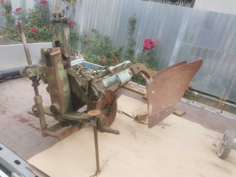 Vând Plug Vogel Noot