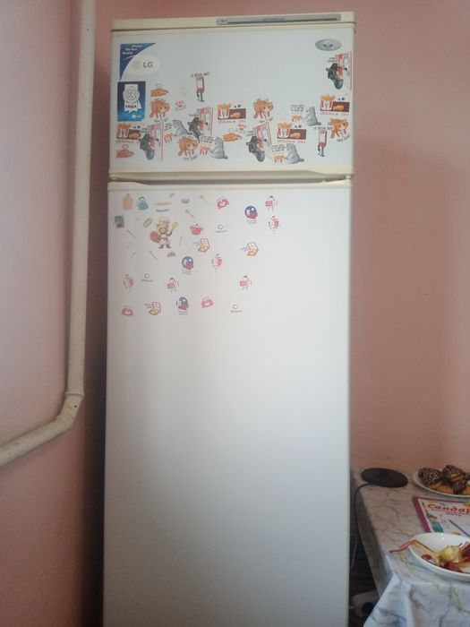 Холадилник нормални все работает