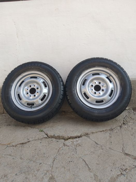 АВТОШИНЫ 175/70/R-13. ЛИПУЧКА. 2-штуки с дисками за 44000 тенге. Ваз.