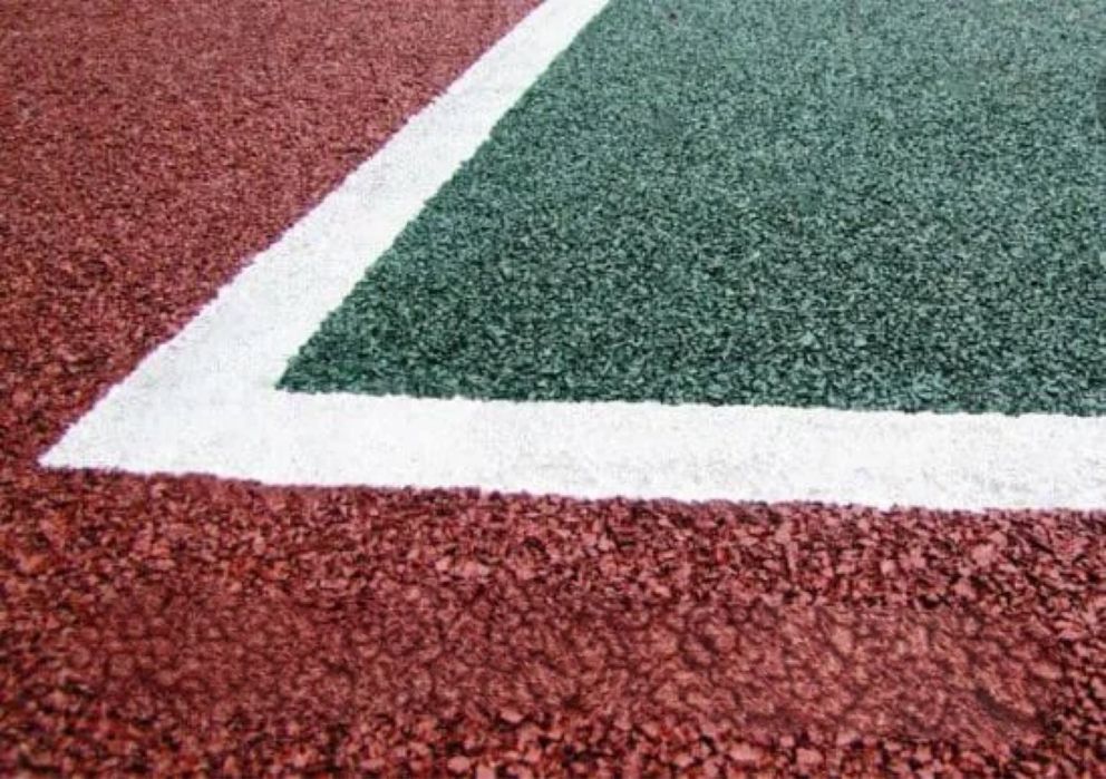 Тартан резиновый покрытия  5000/м2 Искусственный газон