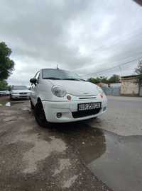 Matiz матиз 0.8 srochna sotiladi