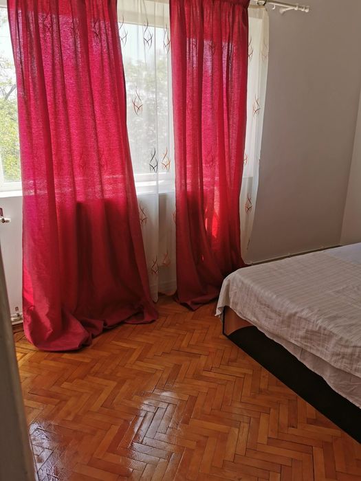 Proprietar Închiriez apartament.
