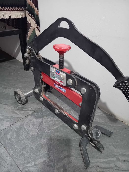 Ghilotina montolit pentru pavele si borduri