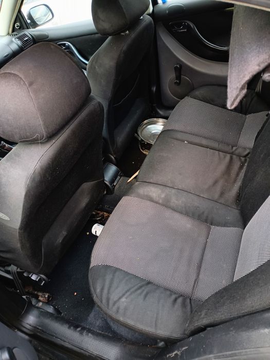 Продавам Сеат Леон 1.9 110 коня