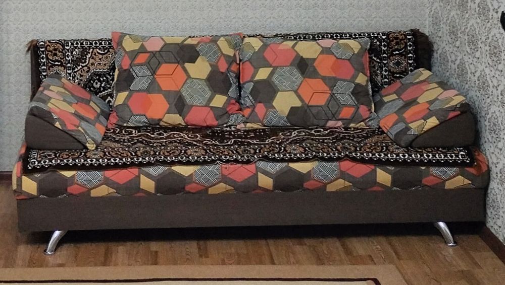 Диван ракладной в отличном сост