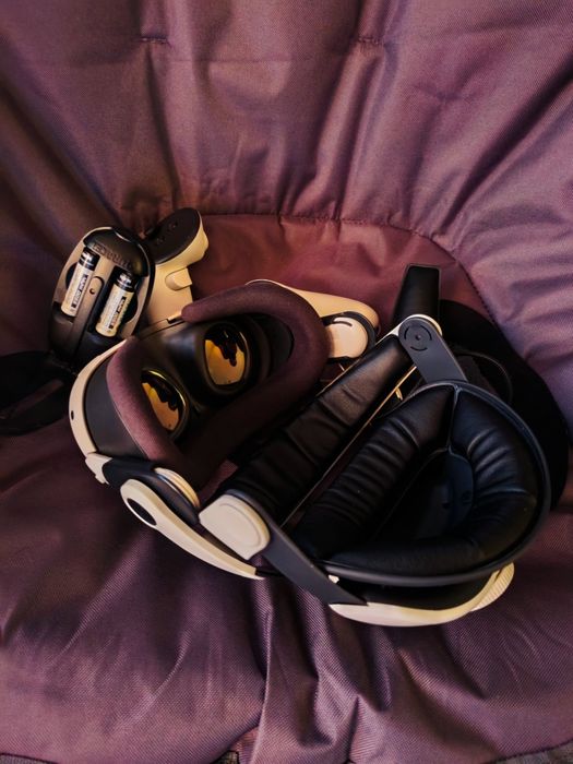 Full Box Quest 3 512gb + BoBo Headstrap + baterie și accesorii