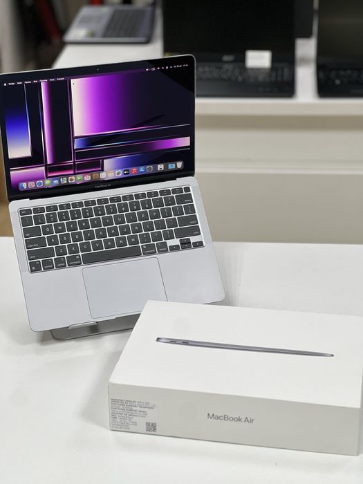MacBook Air 13 | 21 цикл перезарядки | M1 | 8/256Gb