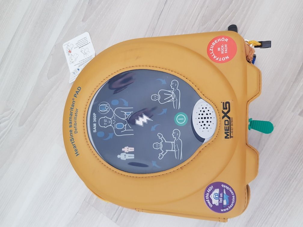 Defibrillator nou nout