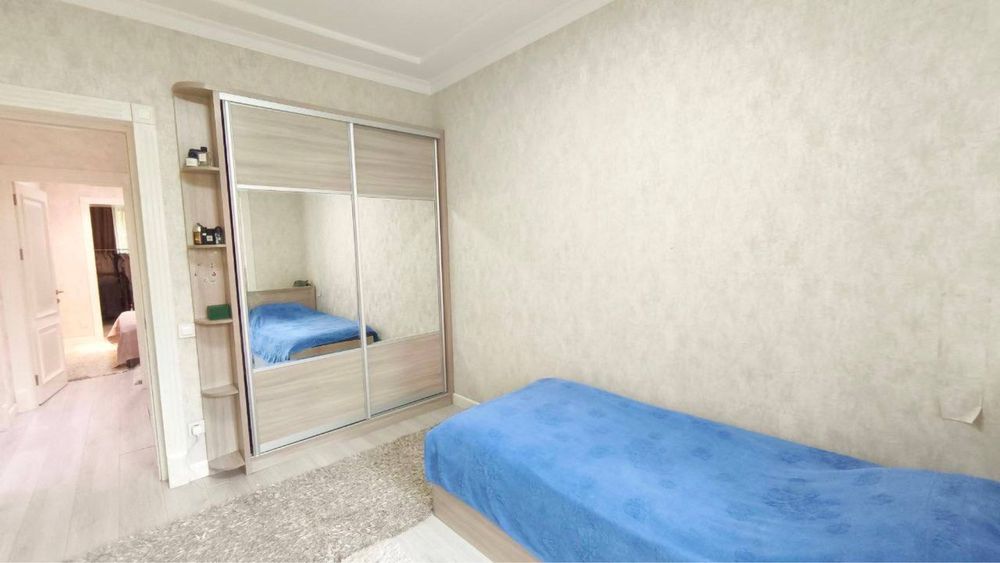 Студентам,мальчикам,девочкам!Аренда 4 комнатной |БИЙ метро,М.Горький