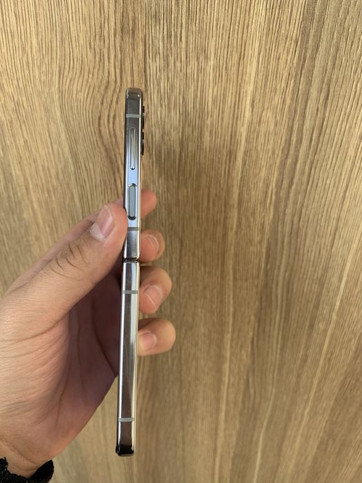 Samsung z flip 4 8/256 срочна сотилад