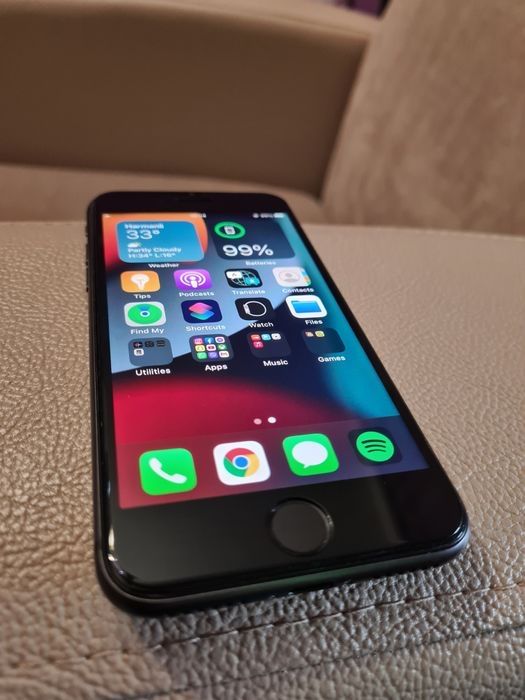 iPhone 8 64GB Space Grey като нов