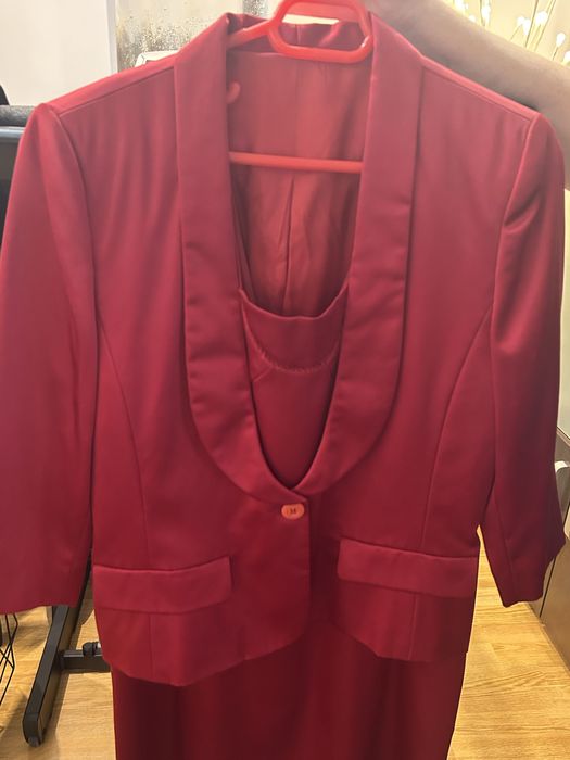 Compleu rosu, rochie si sacou, Nissa