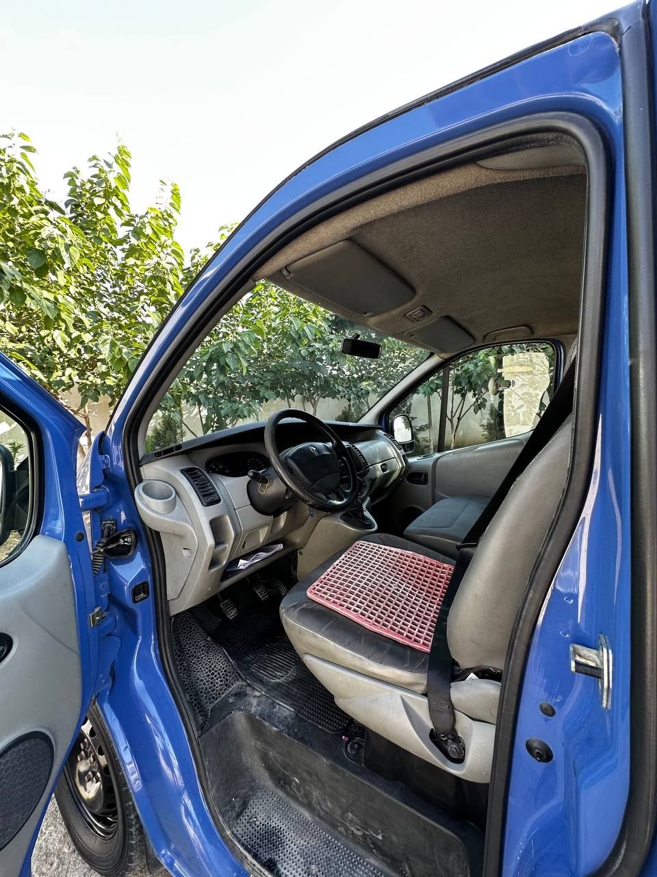 Reno Trafic sotiladi