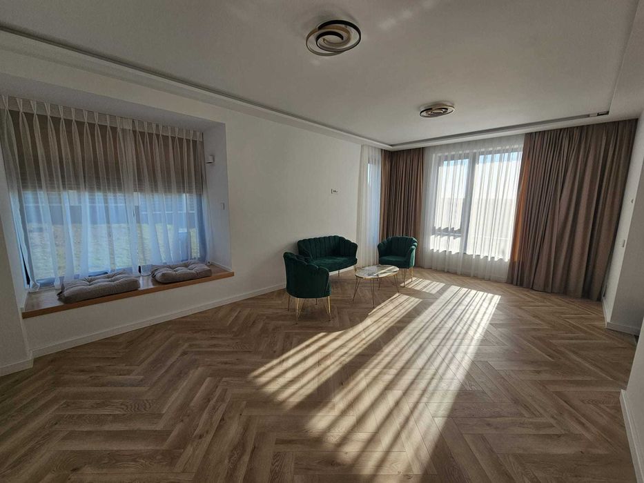 Vila de lux in complex privat Bucium-Visan,4 camere,3 bai, living 25mp
