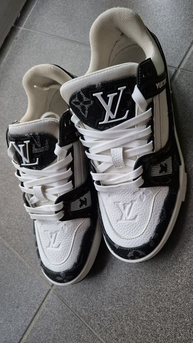 LOUIS VUITTON  Adidași alb cu negru