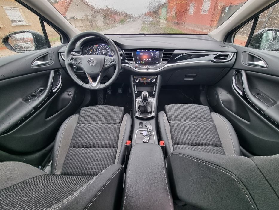 Opel astra k 1.5 d 122 cp  54000 km bi xenon led matrix Nav