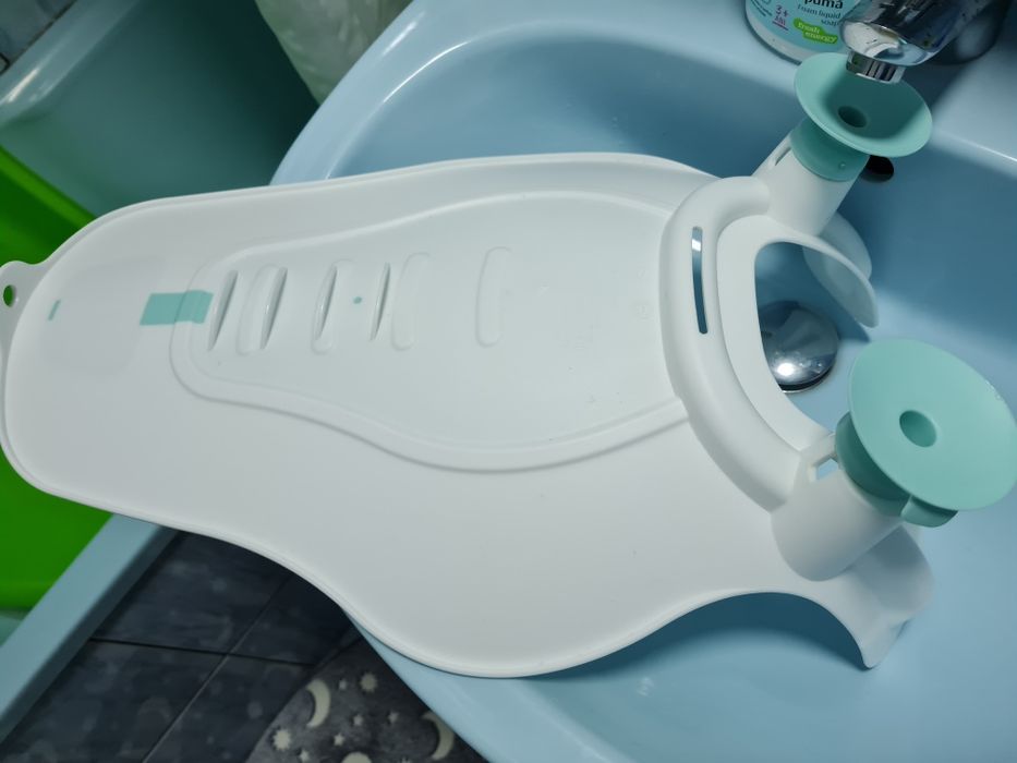 Vând scaun baie bebe