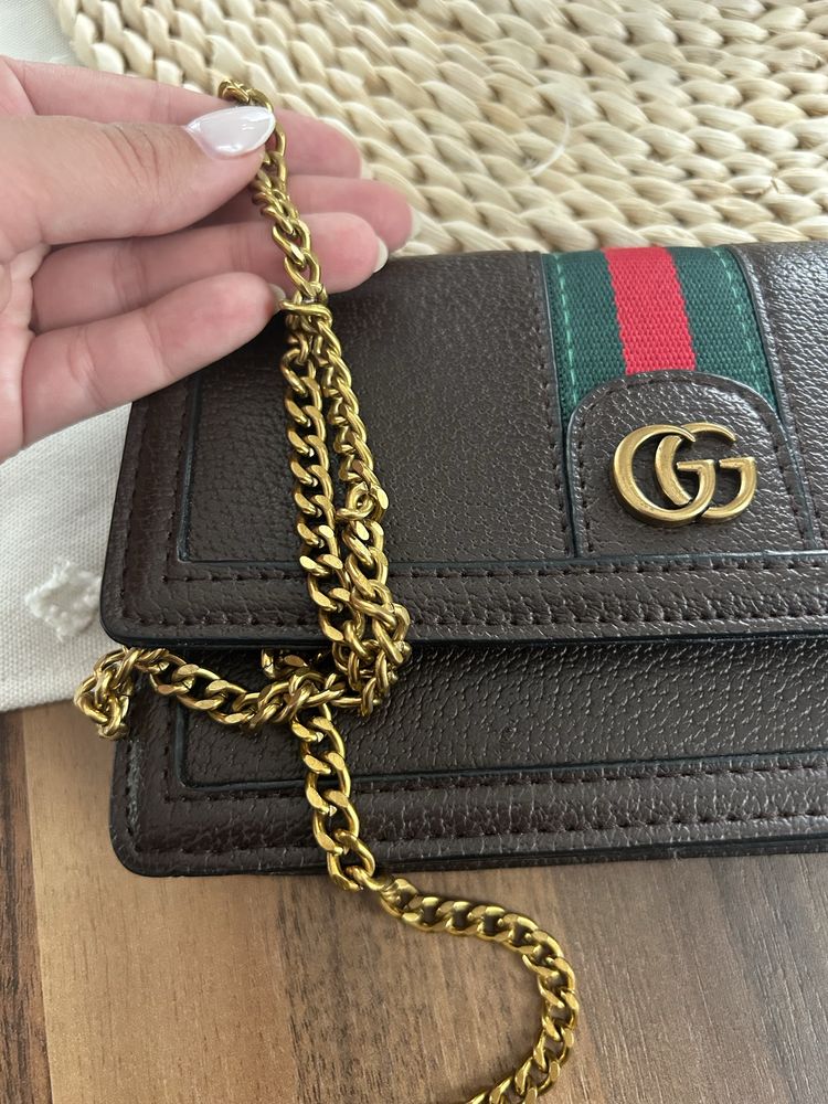 Чанта на марката Gucci