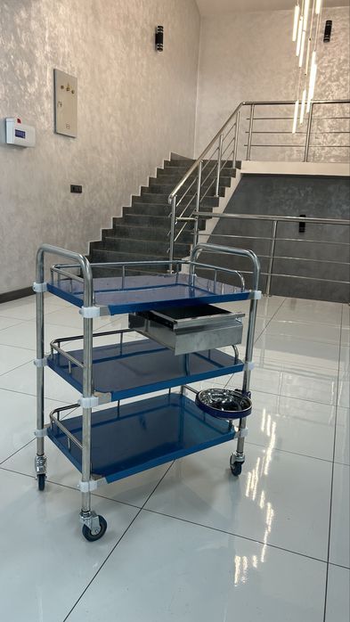 Медицинская тележка / Стол манипуляционный /Столик инструментальный