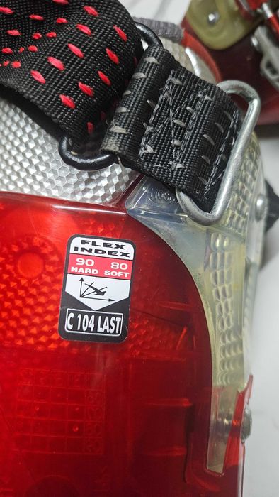 Запазени ски обувки