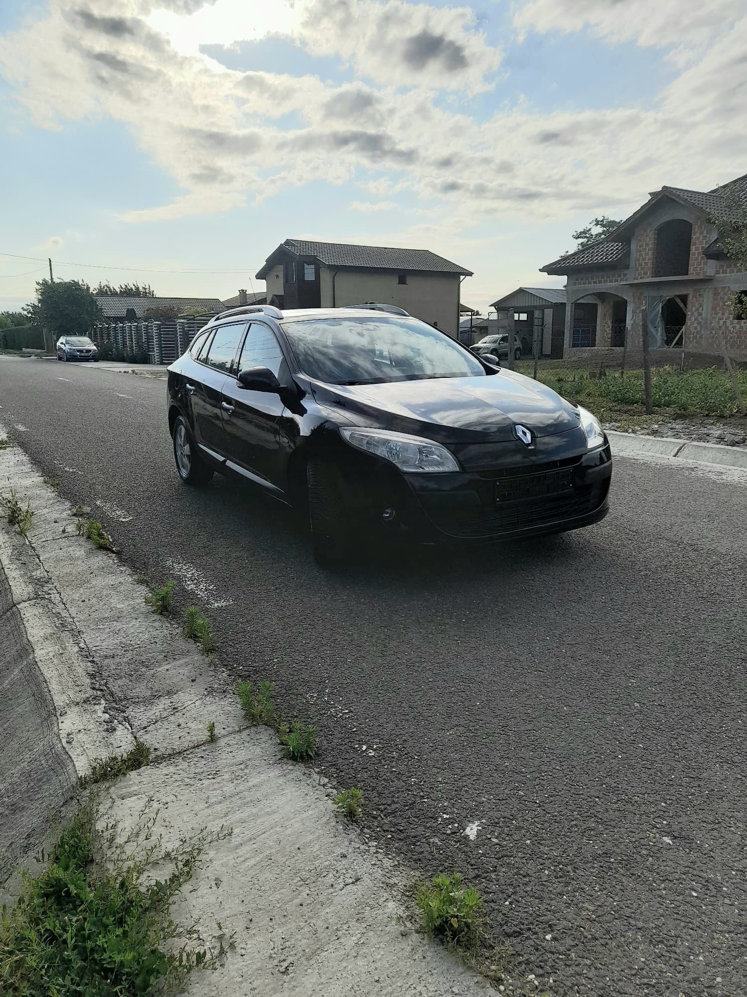 Renault  megane   1,5  DCI  2011  RECENT  ADUS