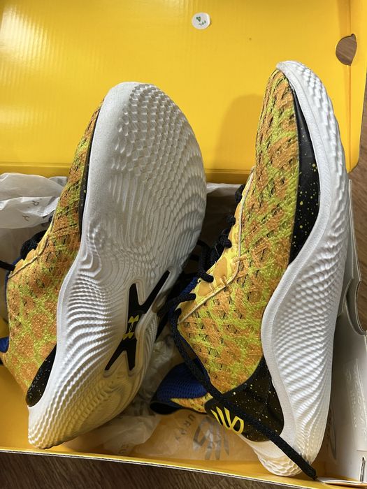 Under armour маратонки