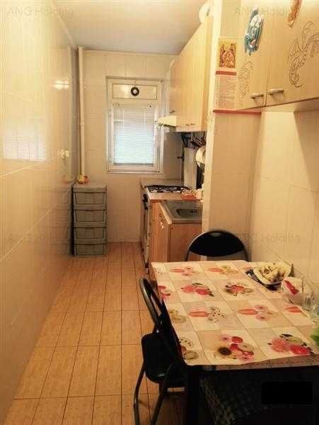 Apartament 3 camere sdec spital Pantelimon