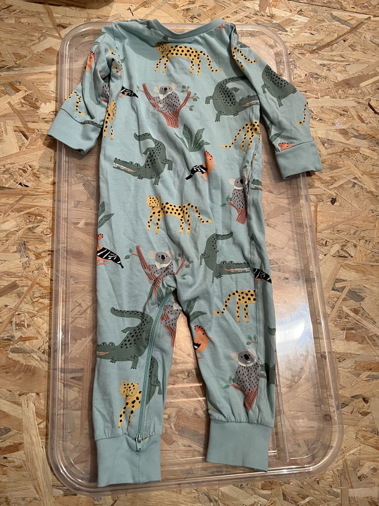 Pijamacu fermoar dublu Lindex 86