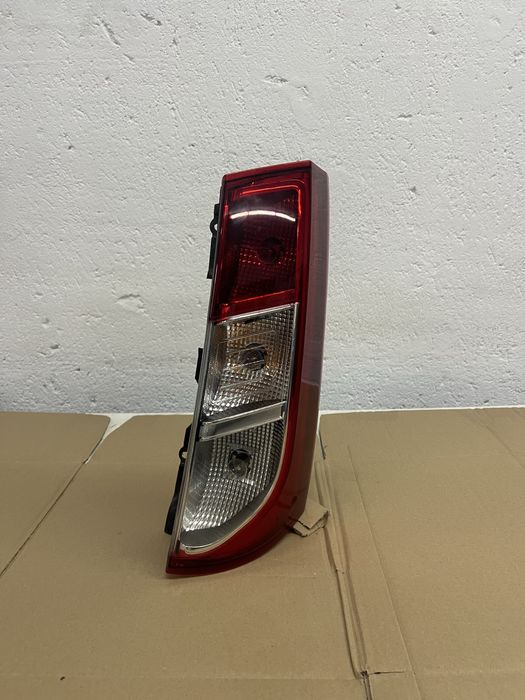 Stop dreapta dacia dokker