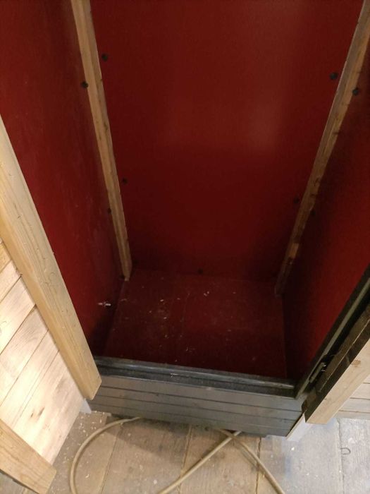 Afumători personalizate – din lemn cu interior din tabla galvanizată