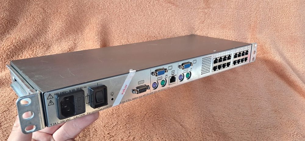 KVM HP EO1013 netestat