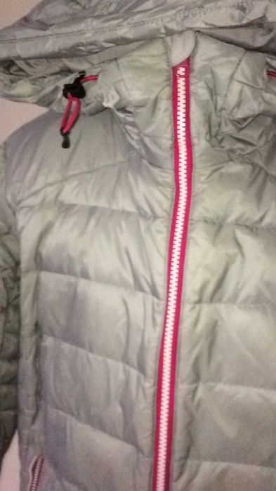 Много топло зимно,сиво яке.