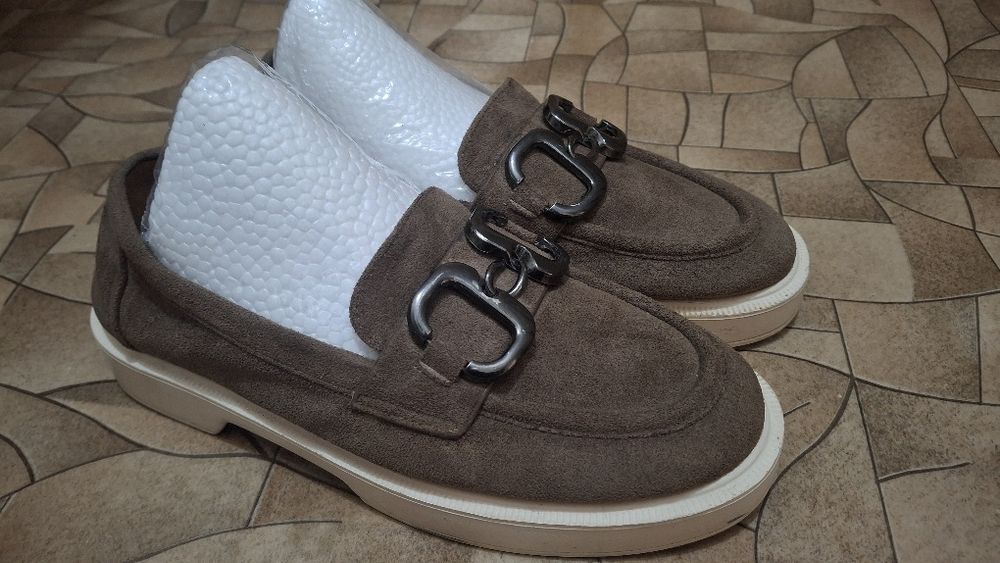 Продам замшевые лоферы