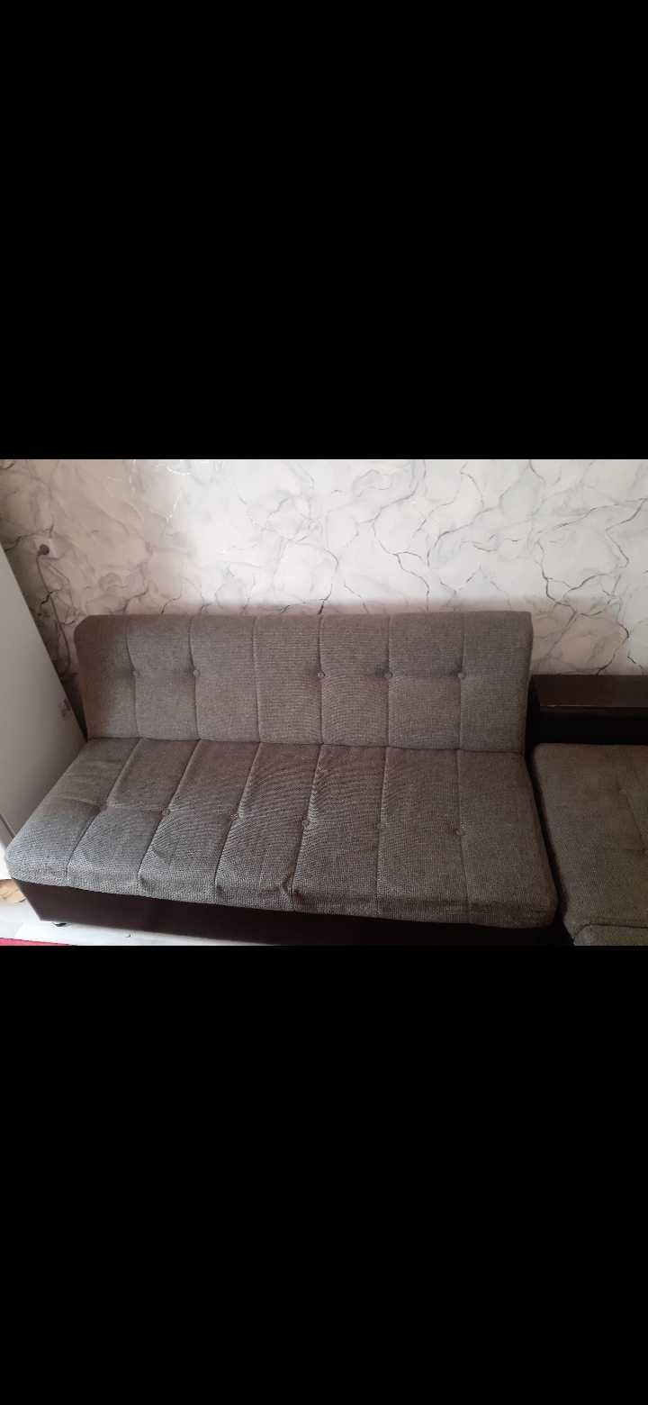 Диван угловой с комплектом
