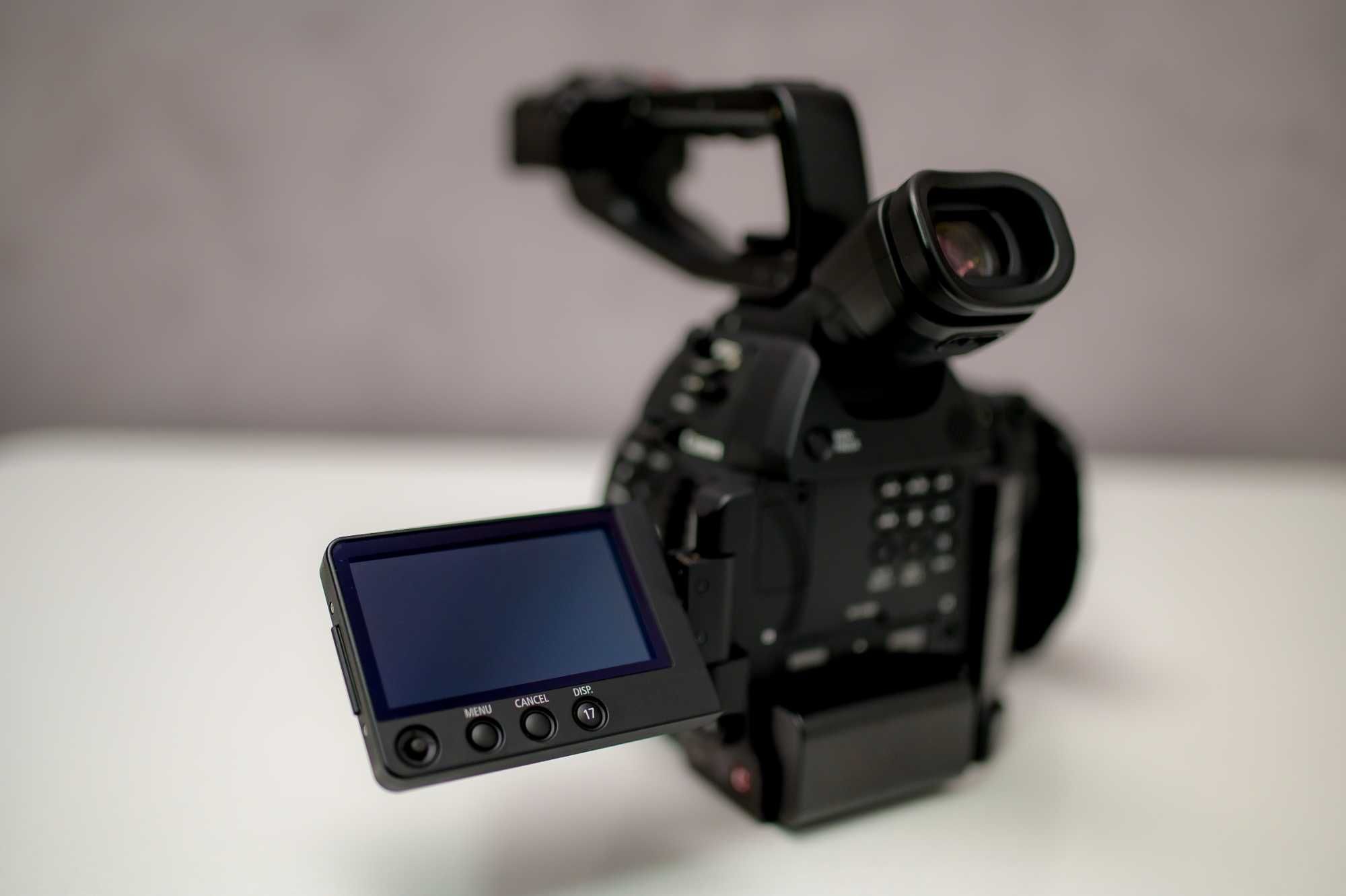 Camera Cinema Profesionala Canon EOS C100 Mark II