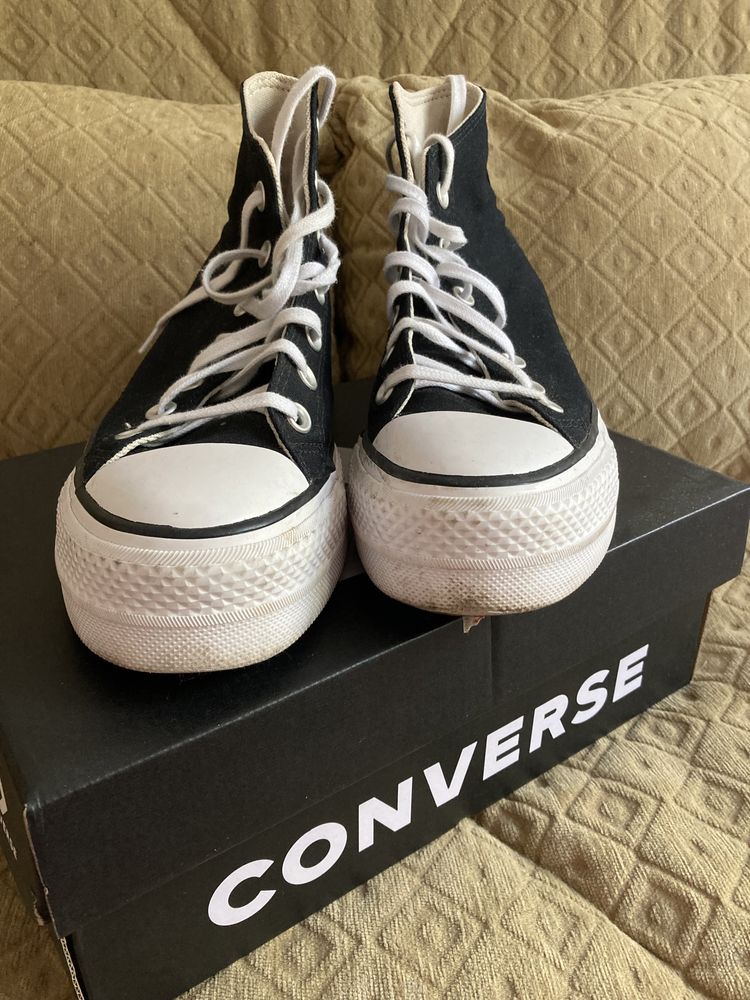 Обувки Converse