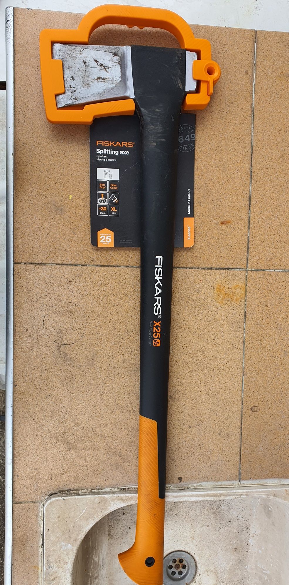 Брадва Fiskars X25